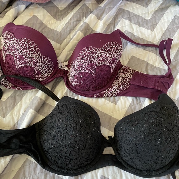 CLOSET CLEAR OUT - Picture 3 of 6